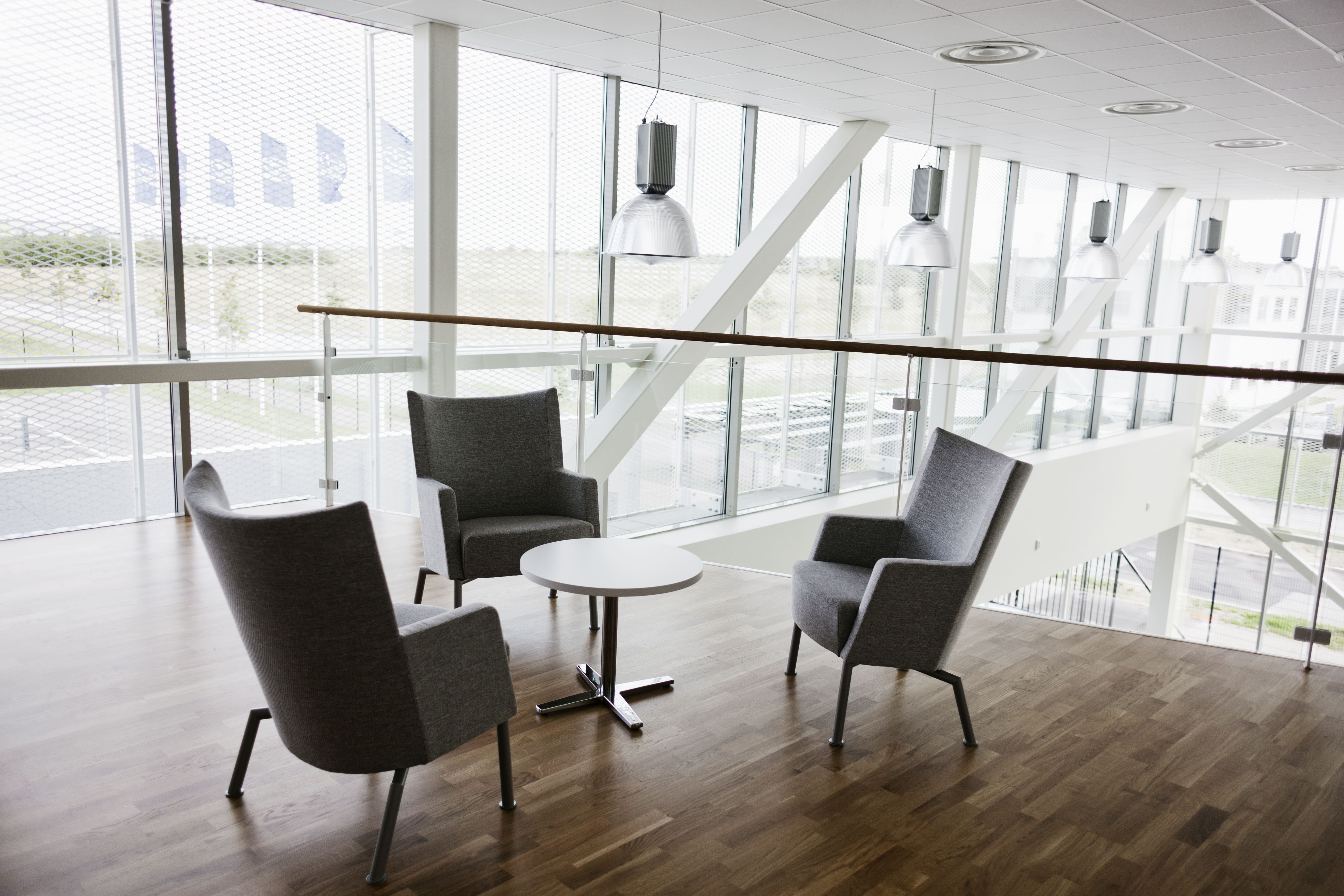 Choosing the Right Flooring for Your Office: A Comprehensive Guide